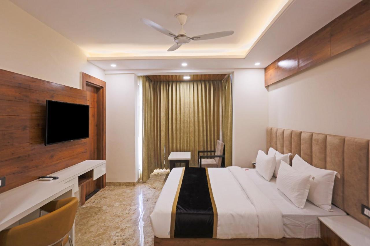 Hotel Deluxe Stay Inn - Near Delhi Airport Nueva Delhi Exterior foto
