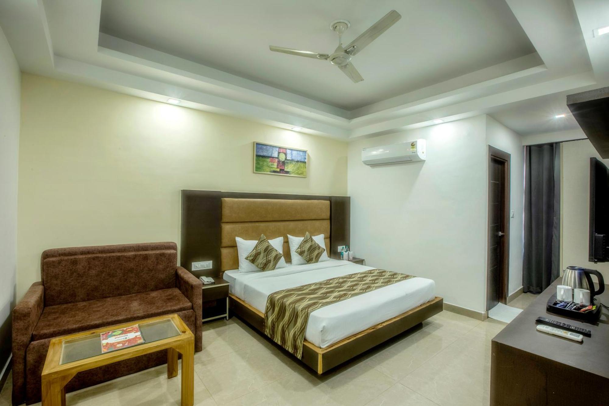 Hotel Deluxe Stay Inn - Near Delhi Airport Nueva Delhi Exterior foto