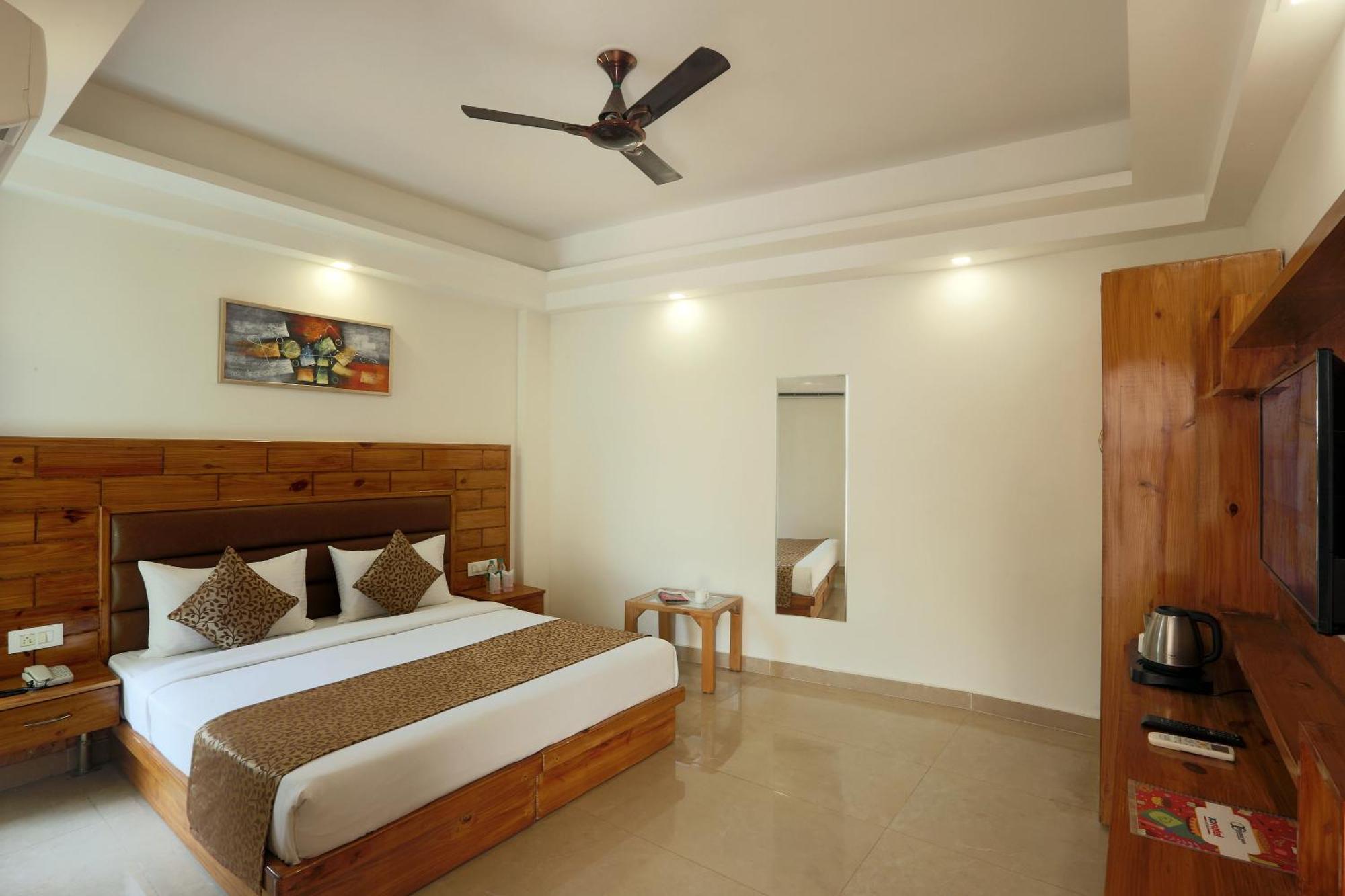Hotel Deluxe Stay Inn - Near Delhi Airport Nueva Delhi Exterior foto