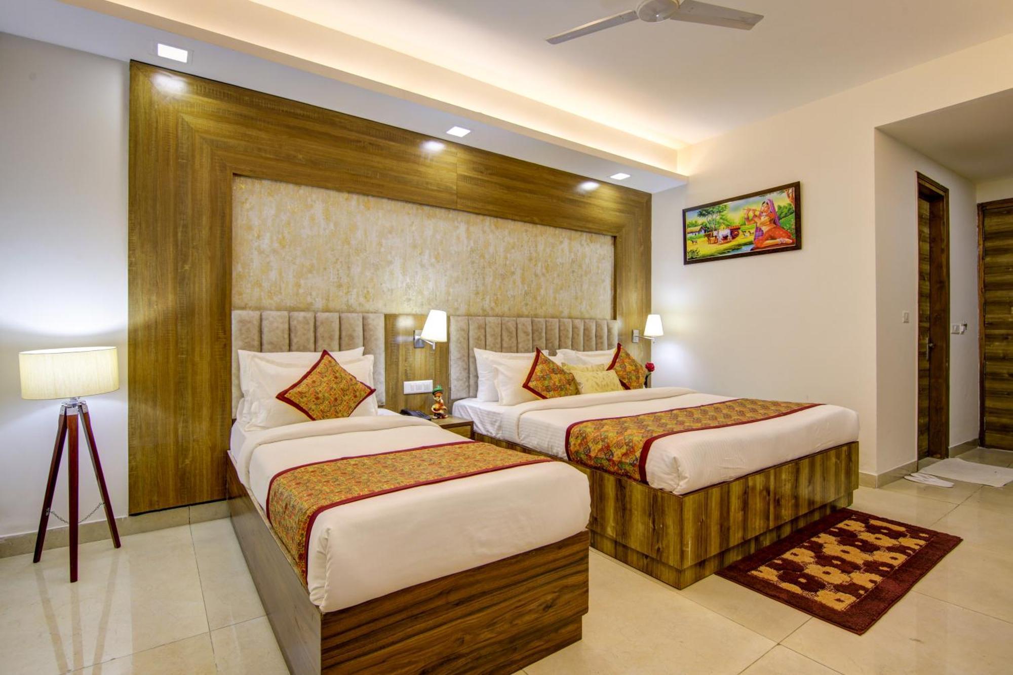Hotel Deluxe Stay Inn - Near Delhi Airport Nueva Delhi Exterior foto